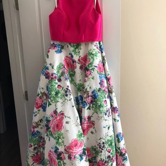 Prom dress 2 piece - Picture 3 of 8